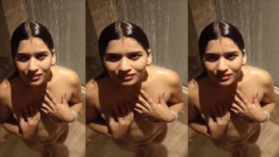Desi Wife Blowjob Cock after Shower Viral Sex Video